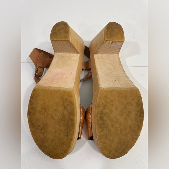 Bryr clogs two‎ tone gold and taupe size 8 - Picture 9 of 10